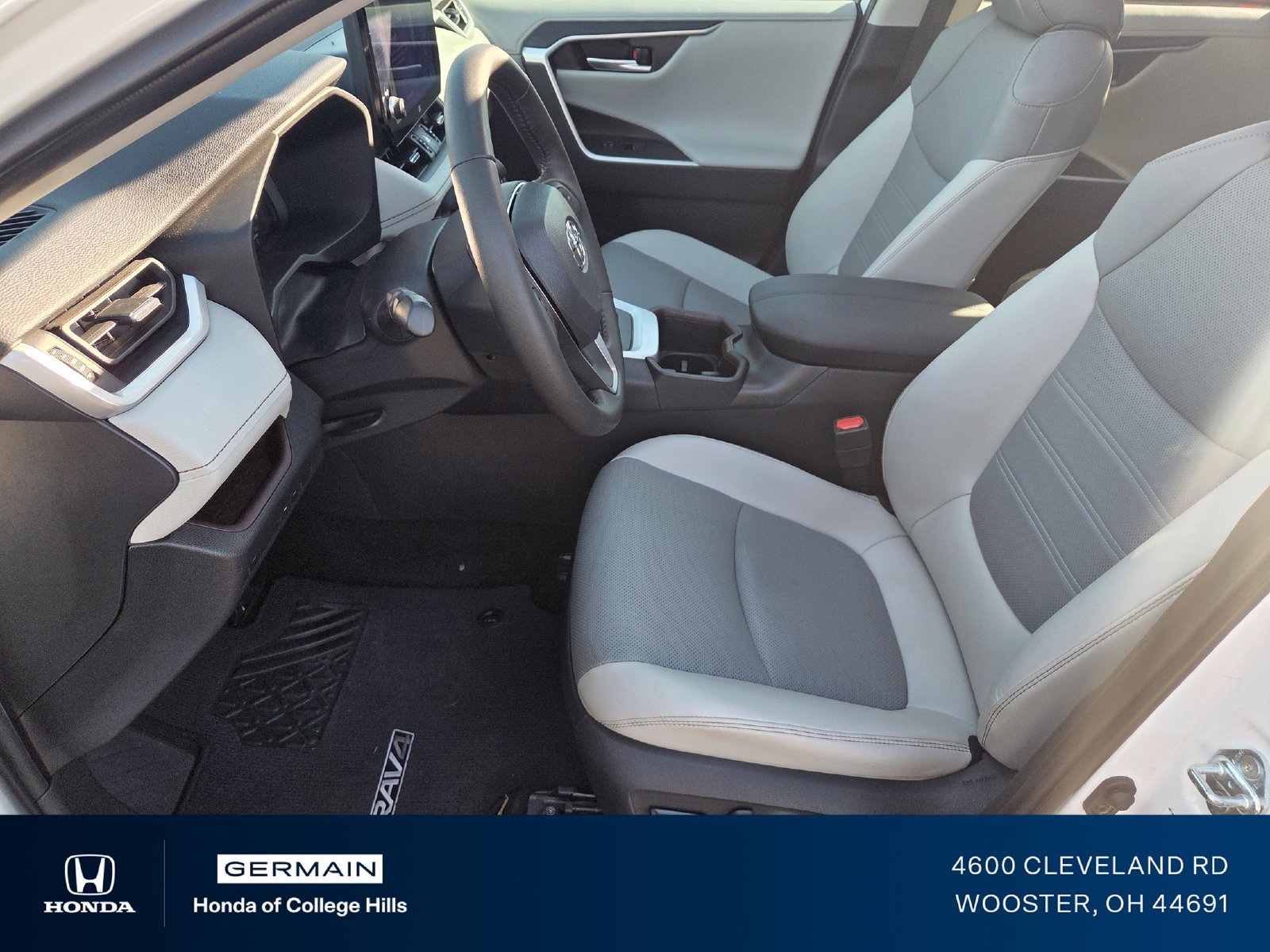Used 2023 Toyota RAV4 Limited w/ Limited Grade Weather Package FWD image 23