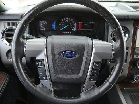 Used 2016 Ford Expedition Platinum AWD/4WD image 18