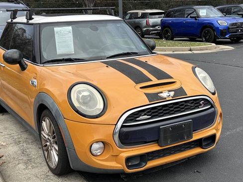 Used 2014 MINI Cooper S image 1