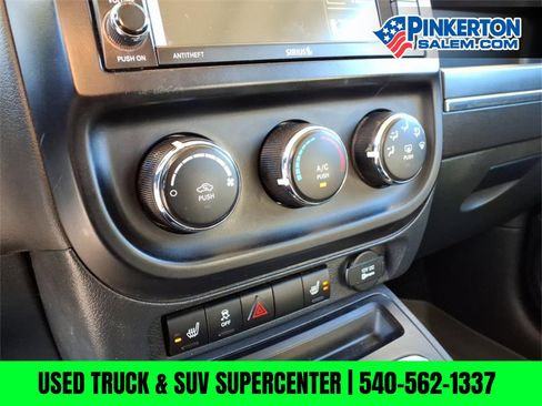 Used 2016 Jeep Patriot High Altitude image 23