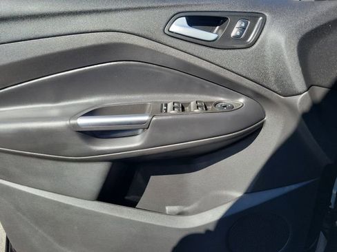 Used 2019 Ford Escape SEL image 19