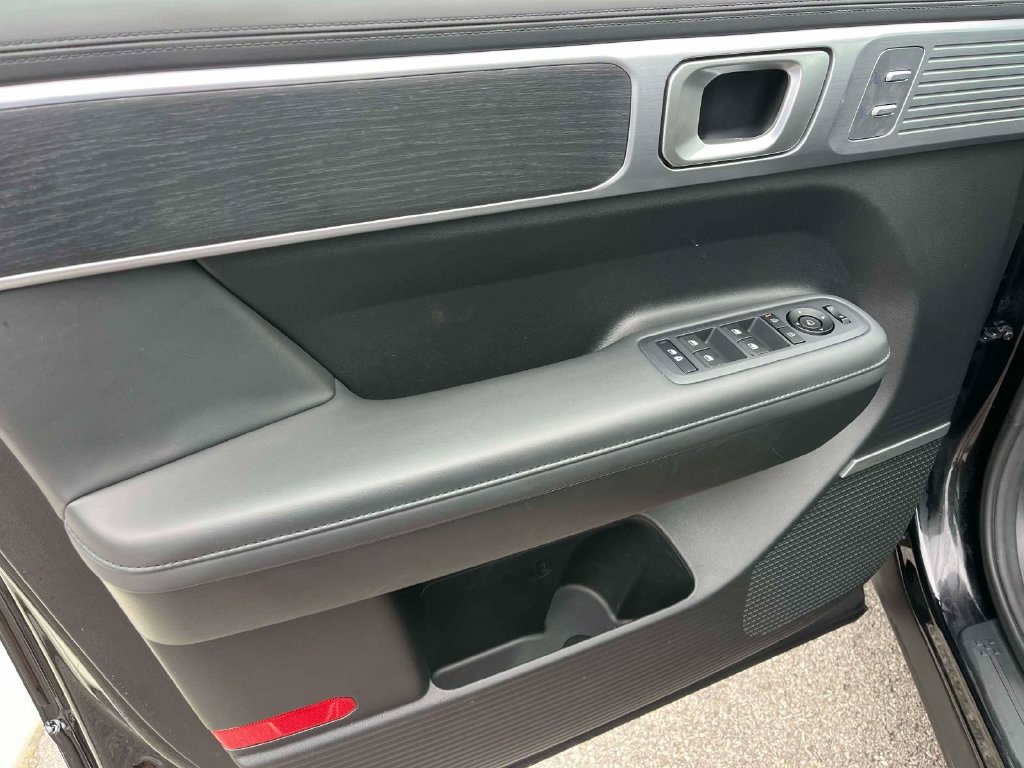 Used 2024 Hyundai Santa Fe Limited FWD image 13