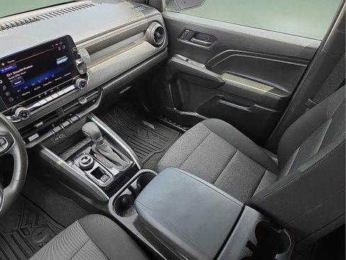 Certified 2024 Chevrolet Colorado Trail Boss w/ Advanced Trailering Package AWD/4WD image 9