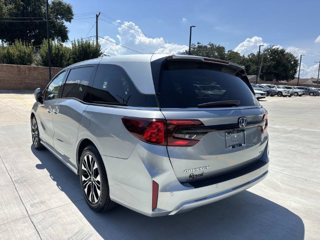 New 2027 Honda Odyssey Elite image 3