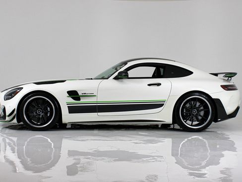 Used 2020 Mercedes-Benz AMG GT R image 3