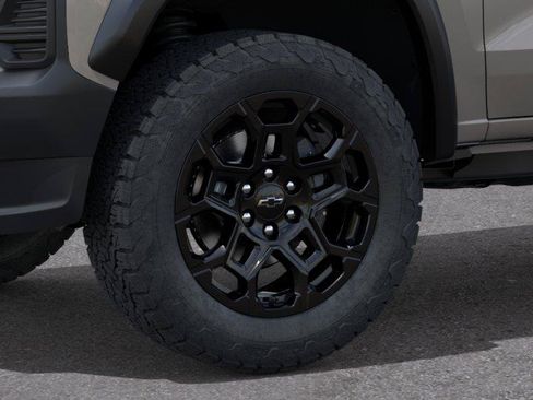 New 2026 Chevrolet Colorado Trail Boss w/ Midnight Edition AWD/4WD image 9