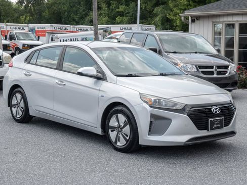 Used 2019 Hyundai Ioniq Blue FWD image 4