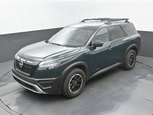 Used 2025 Nissan Pathfinder Rock Creek AWD/4WD image 16