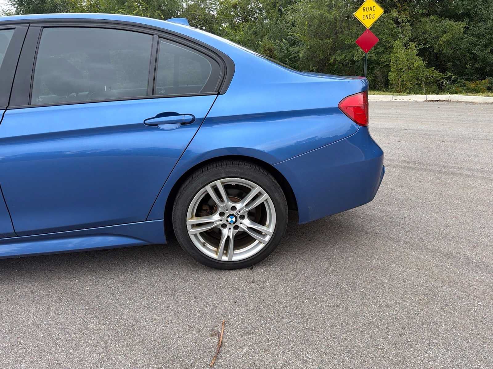 Used 2013 BMW 328i xDrive Sedan AWD/4WD image 4