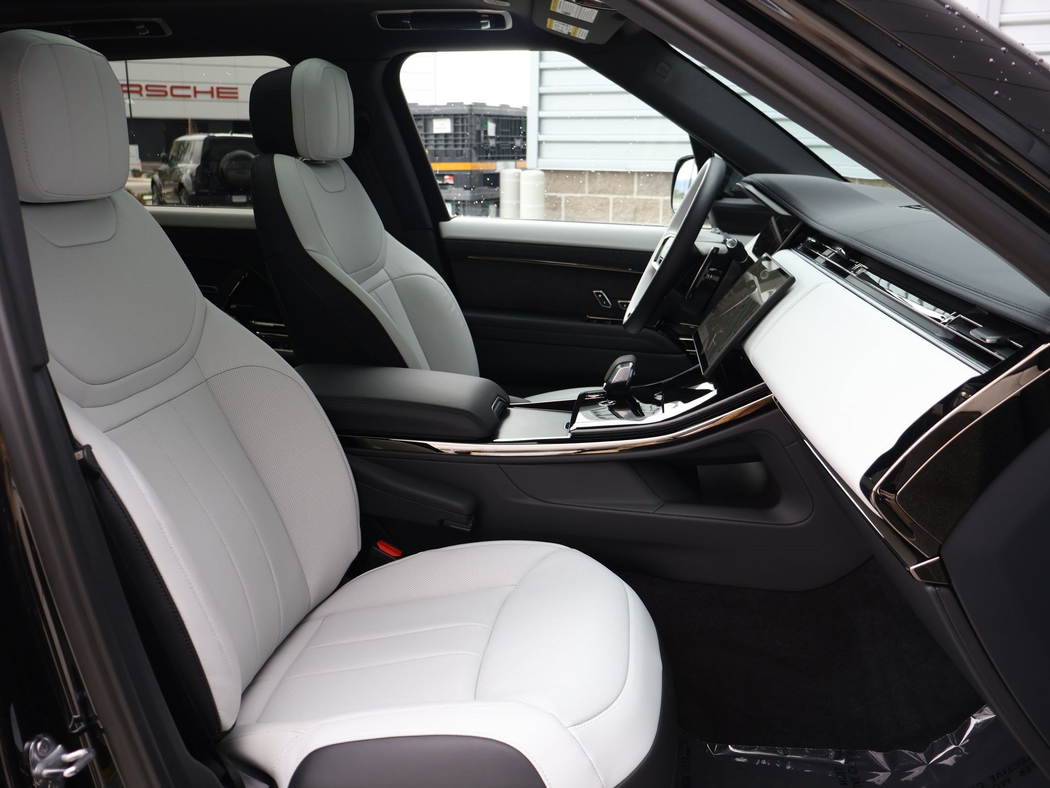 Used 2026 Land Rover Range Rover Sport Dynamic SE AWD/4WD image 29
