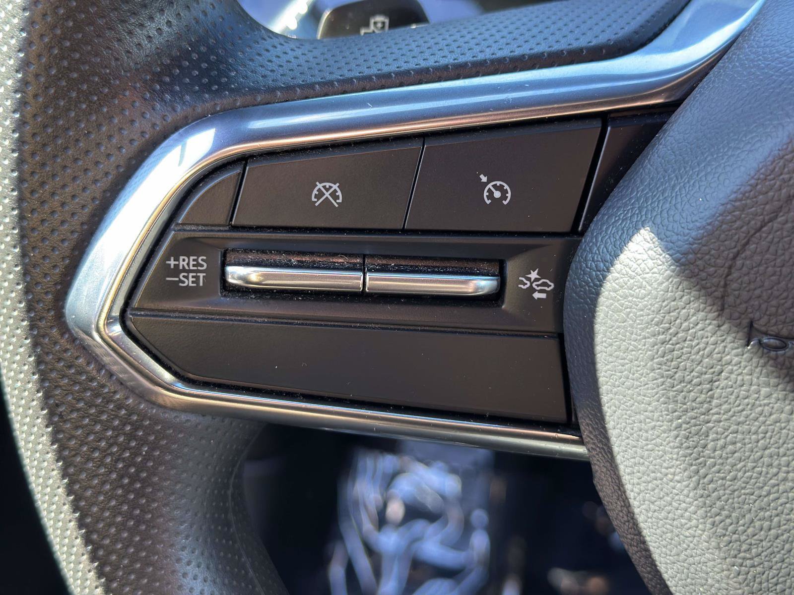 Used 2025 Honda Prologue EX image 17