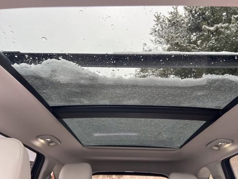 Certified 2025 Kia Sorento S w/ Panoramic Sunroof Package image 22