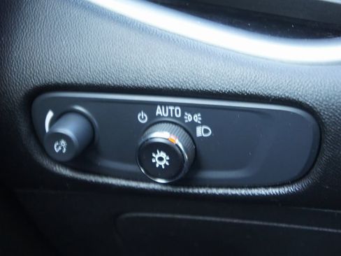 Used 2025 Chevrolet Malibu LT image 17