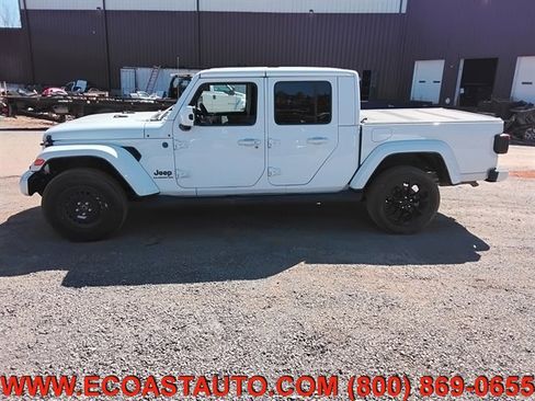Used 2021 Jeep Gladiator Overland image 4
