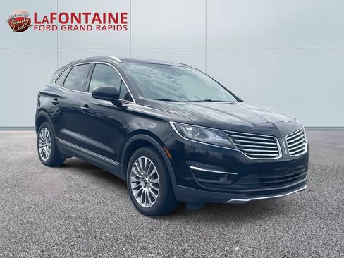 Used 2018 Lincoln MKC Reserve w/ Class II Trailer Tow Package AWD/4WD image 3