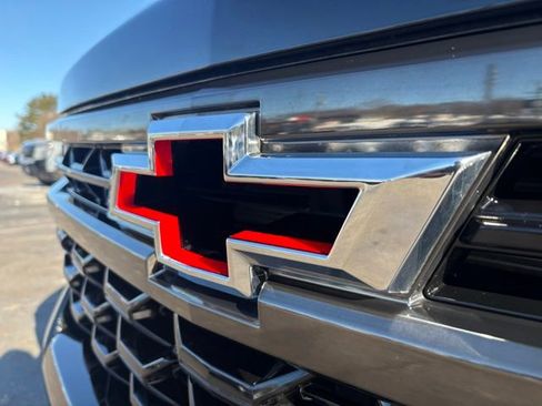 Used 2024 Chevrolet Silverado 1500 ZR2 w/ Technology Package image 9