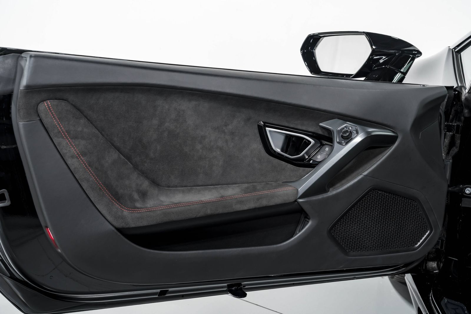 Used 2015 Lamborghini Huracan LP 610-4 AWD/4WD image 9