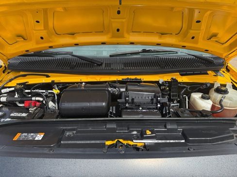 Used 2021 Ford E-350 and Econoline 350 Super Duty RWD image 29