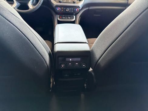 Used 2023 GMC Acadia SLE w/ Driver Convenience Package AWD/4WD image 22