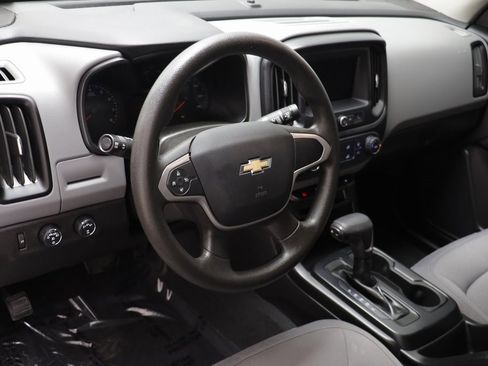 Certified 2020 Chevrolet Colorado W/T w/ Custom Special Edition image 6