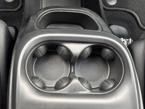 Used 2026 Chrysler Pacifica Select image 34