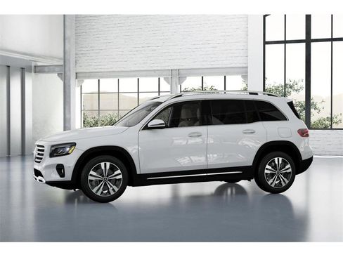 New 2025 Mercedes-Benz GLB 250 4MATIC image 36