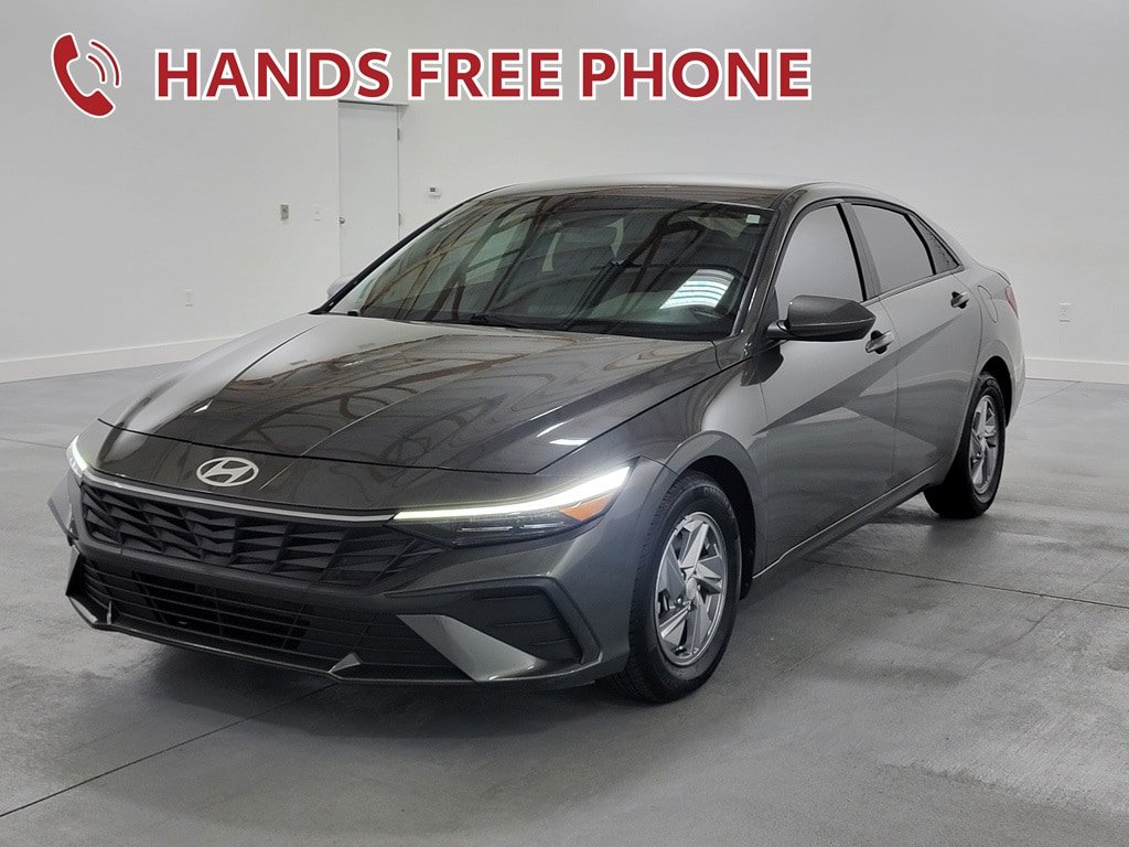 Used 2024 Hyundai Elantra SE FWD image 4