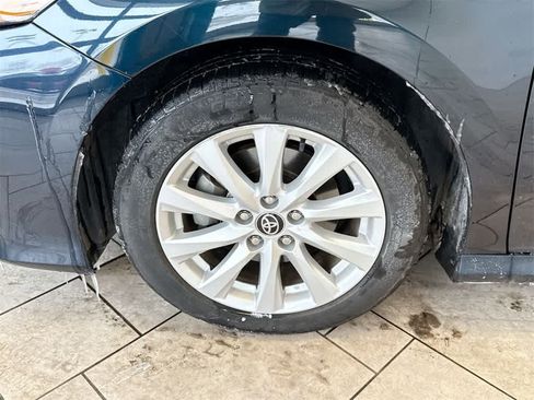 Used 2020 Toyota Camry LE image 13