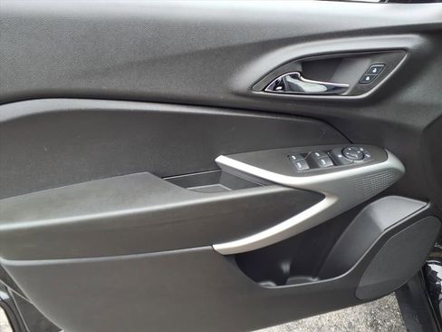 Certified 2024 Chevrolet Trax LS image 16