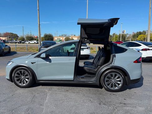 Used 2018 Tesla Model X 100D image 9