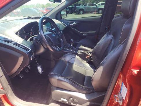 Used 2018 Ford Focus ST w/ Equipment Group 402A FWD image 8