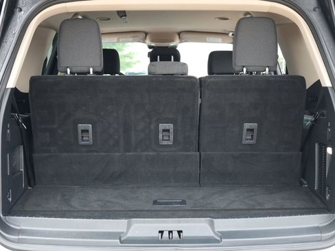 Used 2024 Ford Expedition XLT RWD image 34
