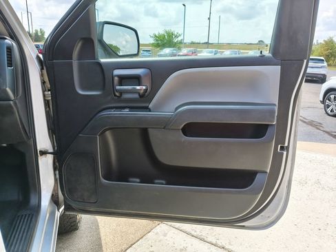 Used 2018 Chevrolet Silverado 1500 W/T w/ WT Convenience Package AWD/4WD image 17