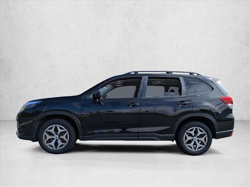 Used 2024 Subaru Forester Premium AWD/4WD image 9