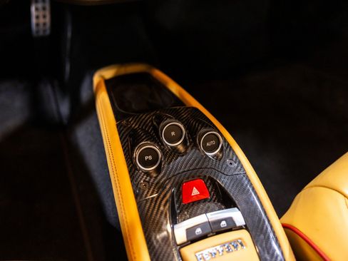 Used 2012 Ferrari 458 Italia Coupe RWD image 51
