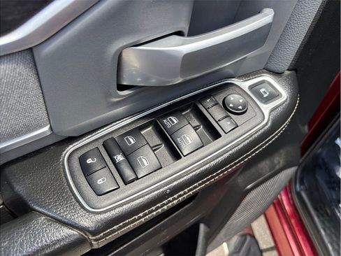 Used 2023 RAM 2500 Big Horn AWD/4WD image 16