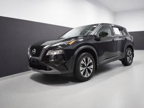 Certified 2023 Nissan Rogue SV image 1