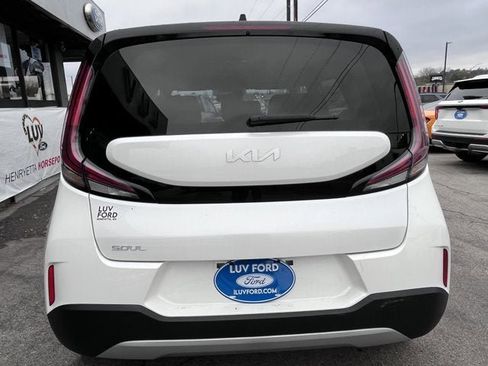 Used 2024 Kia Soul LX w/ Option Group 015 image 5