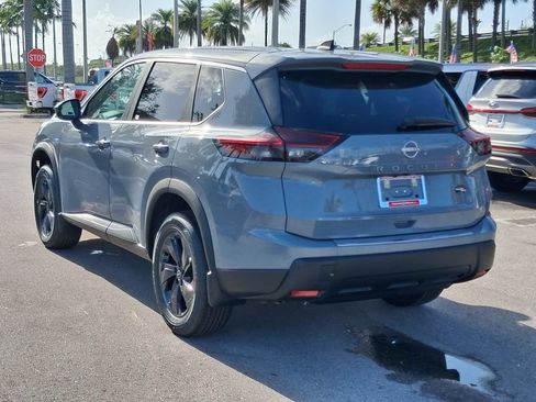 Used 2026 Nissan Rogue SV FWD image 4