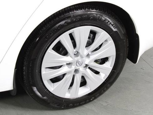 Certified 2025 Nissan Sentra S image 13