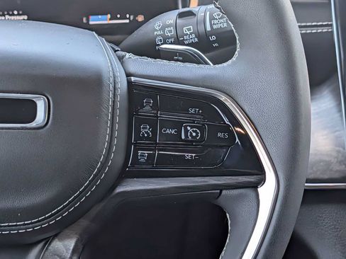 Certified 2023 Jeep Grand Cherokee L Overland AWD/4WD image 21