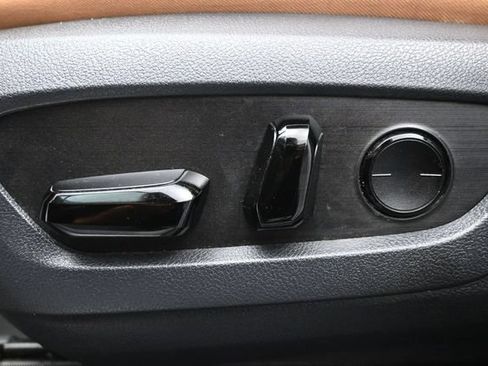 Used 2025 Lexus NX 250 FWD w/ Accessory Package (Z1) image 11