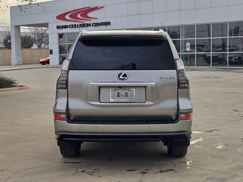 Used 2023 Lexus GX 460 Premium image 4