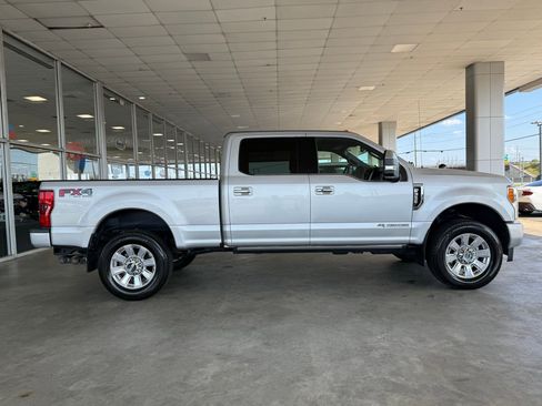 Used 2018 Ford F350 Platinum w/ Platinum Ultimate Package AWD/4WD image 8