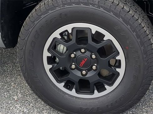 New 2025 Toyota Tacoma TRD Off-Road image 11