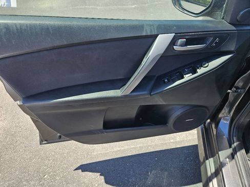 Used 2010 MAZDA MAZDA3 s Sport FWD image 12