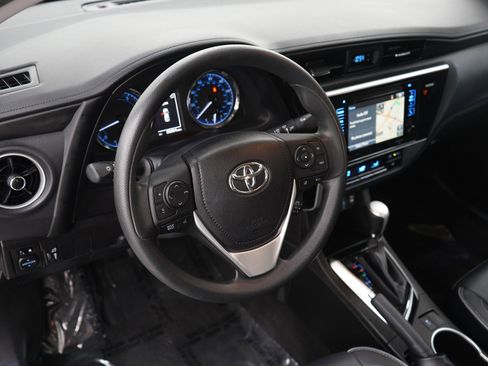 Used 2017 Toyota Corolla XLE FWD image 19