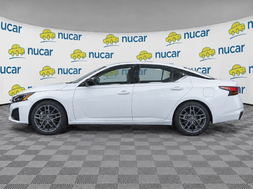 Used 2025 Nissan Altima 2.5 SR FWD image 6