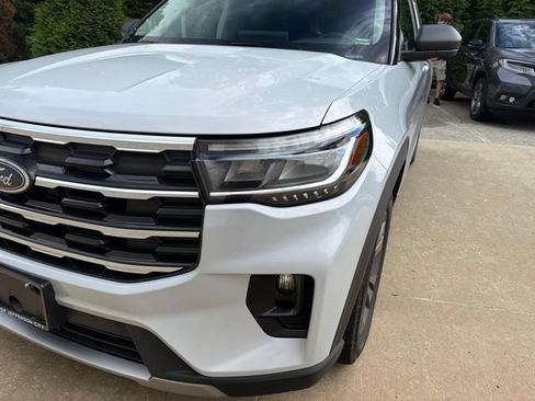 Used 2025 Ford Explorer Active w/ Active Comfort Package AWD/4WD image 10