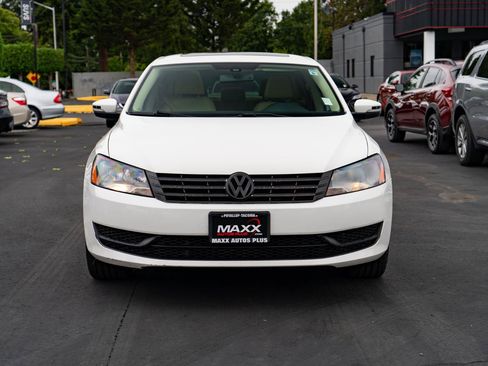 Used 2014 Volkswagen Passat TDI SE FWD image 4